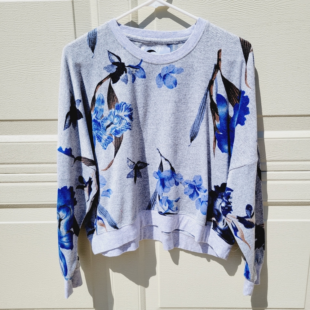 ZYIA blue & gray floral semi crop long swratshirt sleeve size Large